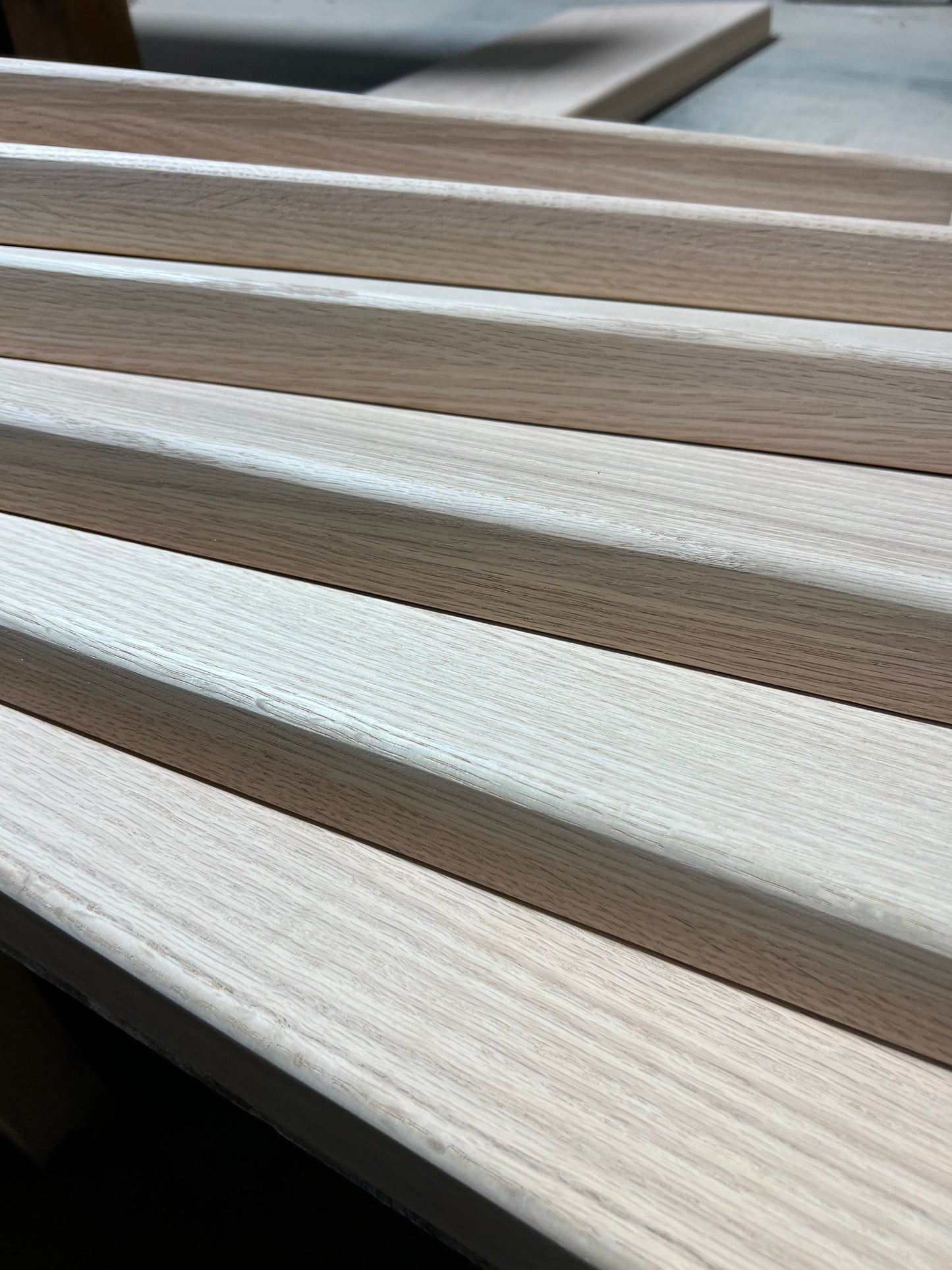 Solid Oak or Sapele StairCase Stair Cladding And Riser Replacement 20x25.5x1000mm